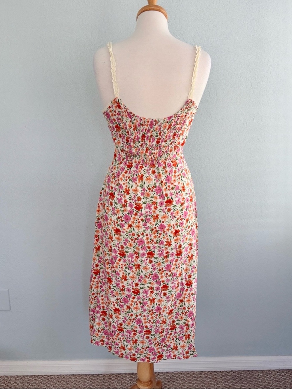 Commense NWT Floral Print Lace Trim Cami Midi Dress - Picture 9 of 15